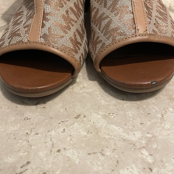 Michael Kors heels - Picture 9 of 9